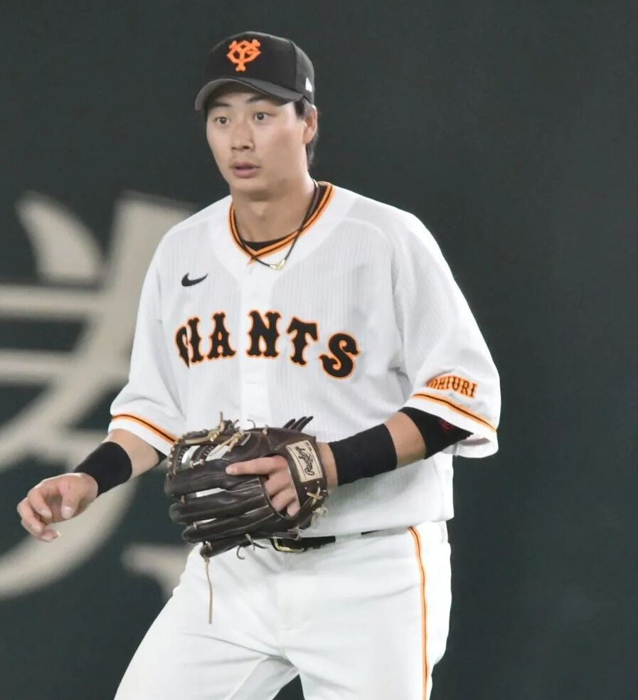 オリックスバファローズ 廣岡大志選手 バッティンググローブ-