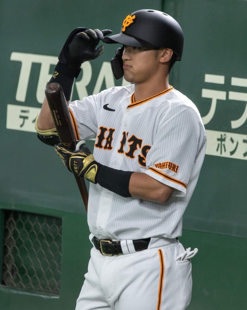 GIANTS 吉川尚輝選手着用モデル バッティンググローブ リストバンド - 野球