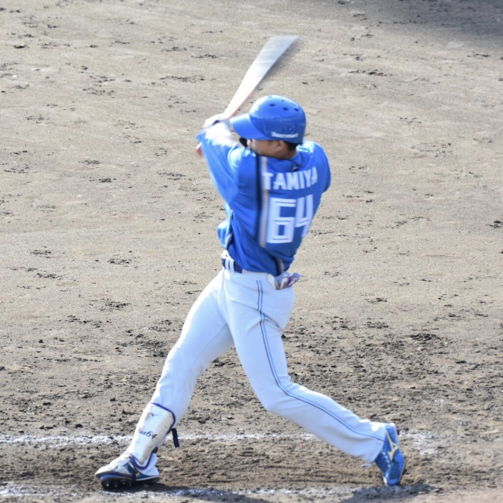 北海道日本ハムファイターズ #６４ 田宮 裕涼（たみや ゆあ）の使用