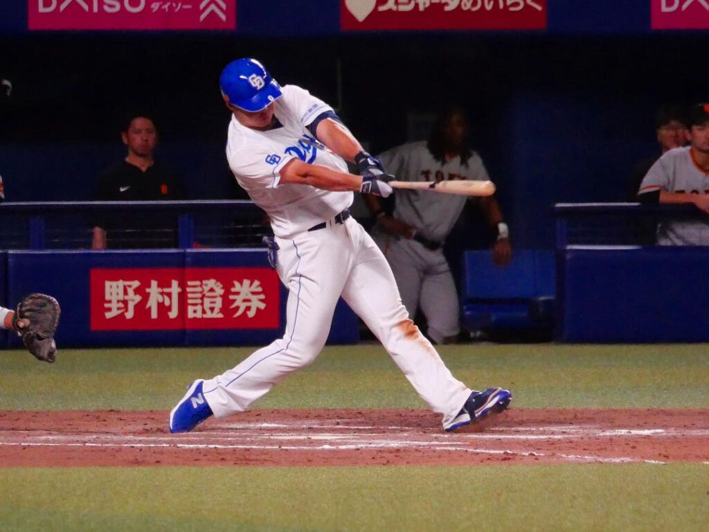 予約中！】 横浜DeNAベイスターズ 細川成也選手使用モデル SSK 野球 走 